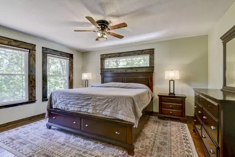 Bedroom - 303 Bayshore St, Shell Knob, MO 65747 photo 1 of 7