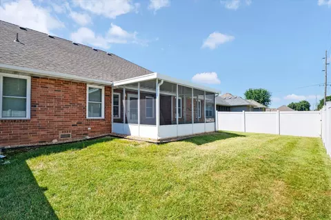Exterior - 1333 W Edgewood St, Springfield, MO 65807 photo 8 of 9