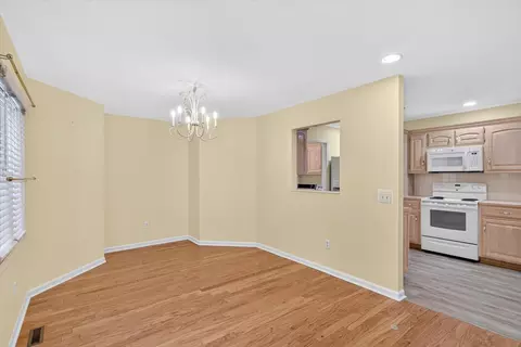 Dining - 1333 W Edgewood St, Springfield, MO 65807 photo 1 of 1