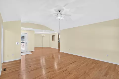 Living - 1333 W Edgewood St, Springfield, MO 65807 photo 3 of 4