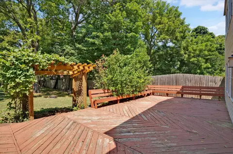 Exterior - 1345 E Walnut St, Springfield, MO 65802 photo 4 of 12