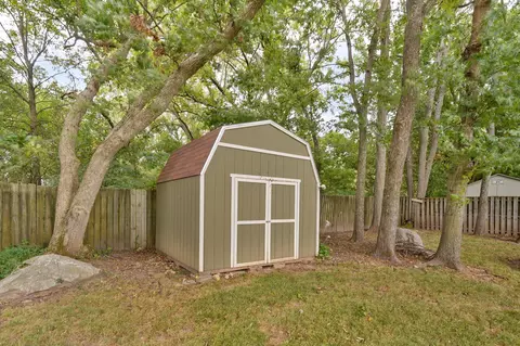 Exterior - 725 S Christopher Ave, Springfield, MO 65802 photo 10 of 10