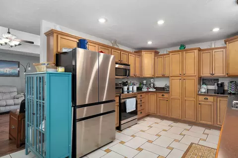 Kitchen - 725 S Christopher Ave, Springfield, MO 65802 photo 4 of 4
