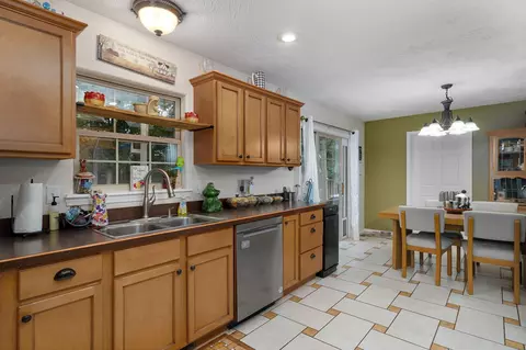 Kitchen - 725 S Christopher Ave, Springfield, MO 65802 photo 2 of 4