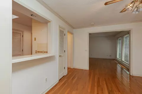 Living - 4035 S Parkcrest Ave, Springfield, MO 65810 photo 5 of 5
