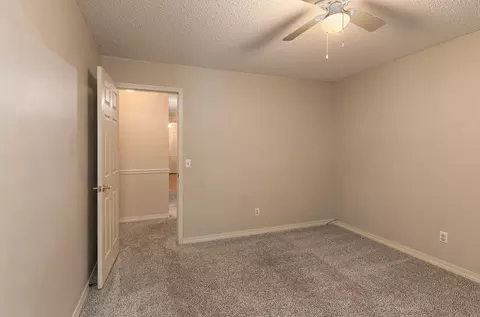 Bedroom - 4035 S Parkcrest Ave, Springfield, MO 65810 photo 5 of 5