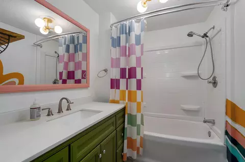 Bath - 2620 W Chestnut St, Springfield, MO 65802 photo 1 of 1