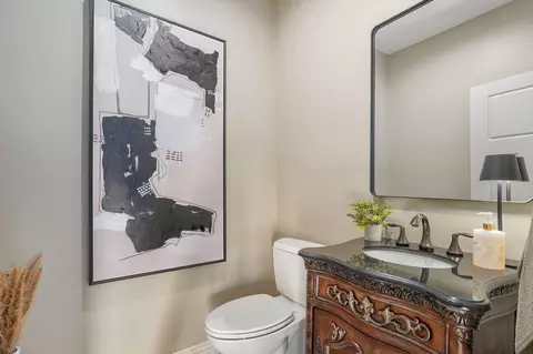 Bath - 3820 E Rosebrier St, Springfield, MO 65809 photo 5 of 5