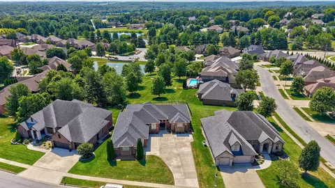 View/Area - 3820 E Rosebrier St, Springfield, MO 65809 photo 1 of 3