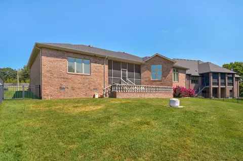 Exterior - 3820 E Rosebrier St, Springfield, MO 65809 photo 8 of 10