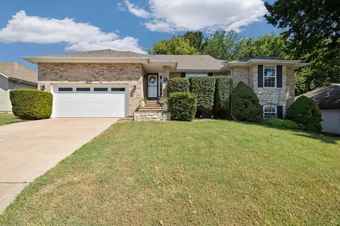 Exterior - 2103 W Sexton Dr, Springfield, MO 65810 photo 15 of 17