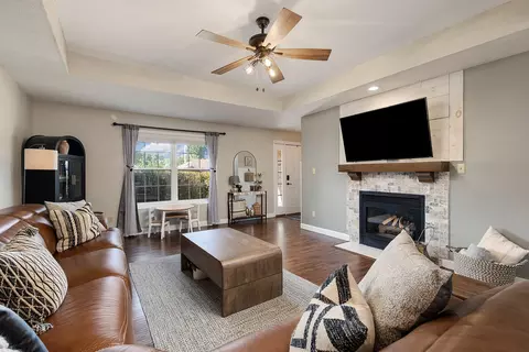 Living - 2103 W Sexton Dr, Springfield, MO 65810 photo 2 of 3