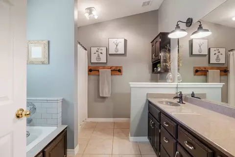 Bath - 2103 W Sexton Dr, Springfield, MO 65810 photo 1 of 4