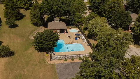 Exterior - 2103 W Sexton Dr, Springfield, MO 65810 photo 16 of 17