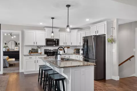 Kitchen - 2753 W Fishhook Ave, Ozark, MO 65721 photo 2 of 3