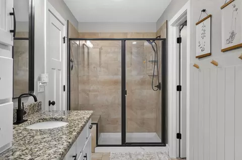 Bath - 2753 W Fishhook Ave, Ozark, MO 65721 photo 2 of 4