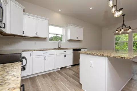 Kitchen - 199 Rockridge Rd, Branson, MO 65616 photo 5 of 7
