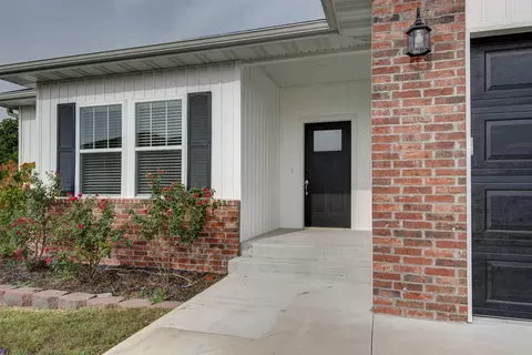 Exterior - 199 Rockridge Rd, Branson, MO 65616 photo 2 of 6