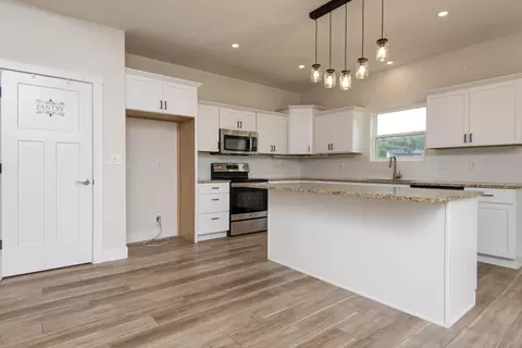 Kitchen - 199 Rockridge Rd, Branson, MO 65616 photo 1 of 7