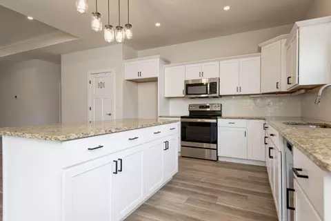 Kitchen - 199 Rockridge Rd, Branson, MO 65616 photo 4 of 7