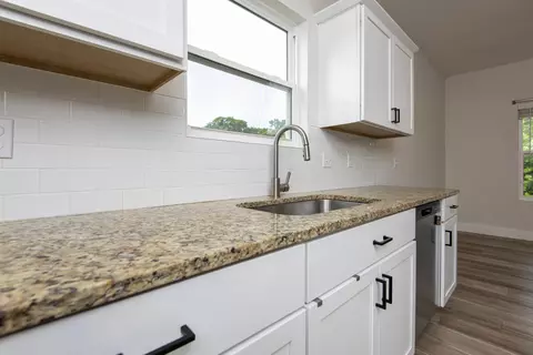 Kitchen - 199 Rockridge Rd, Branson, MO 65616 photo 6 of 7