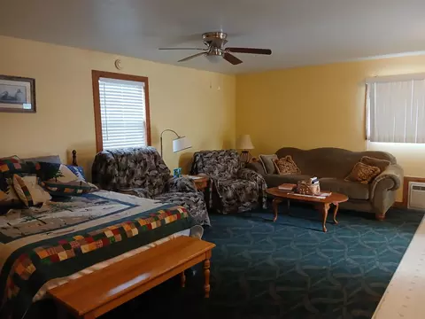 Bedroom - 11099 SW State Rte 7, Clinton, MO 64735 photo 1 of 1