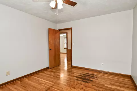 Bedroom - 1929 S Fairway Ave, Springfield, MO 65804 photo 8 of 8