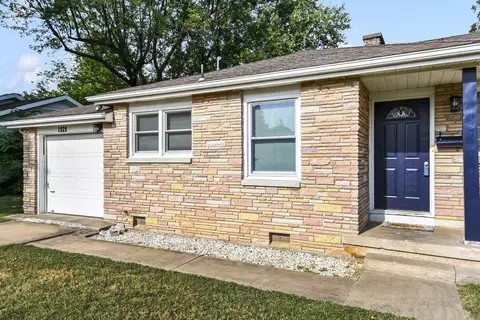 Exterior - 1929 S Fairway Ave, Springfield, MO 65804 photo 3 of 11
