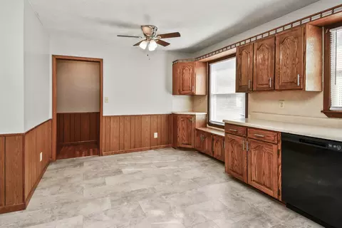 Kitchen - 1929 S Fairway Ave, Springfield, MO 65804 photo 5 of 7