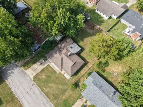View/Area - 1929 S Fairway Ave, Springfield, MO 65804 photo 2 of 3