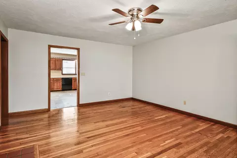 Living - 1929 S Fairway Ave, Springfield, MO 65804 photo 4 of 4