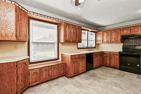 Kitchen - 1929 S Fairway Ave, Springfield, MO 65804 photo 1 of 7