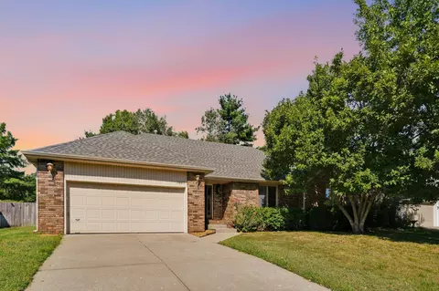 Exterior - 3447 S Valley View Ave, Springfield, MO 65804 photo 2 of 4
