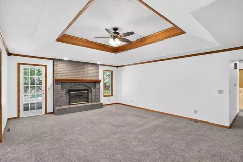 Living - 3447 S Valley View Ave, Springfield, MO 65804 photo 3 of 3