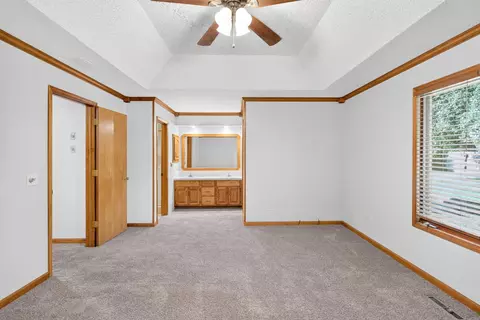 Bedroom - 3447 S Valley View Ave, Springfield, MO 65804 photo 5 of 7