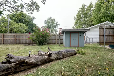 Exterior - 426 N Oak Grove Ave, Springfield, MO 65802 photo 5 of 5