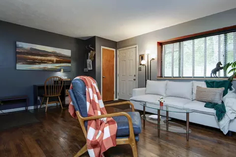 Living - 426 N Oak Grove Ave, Springfield, MO 65802 photo 3 of 3