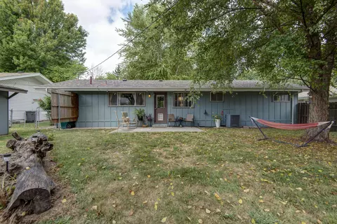 Exterior - 426 N Oak Grove Ave, Springfield, MO 65802 photo 4 of 5