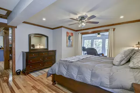 Bedroom - 116 Ironwood St, Shell Knob, MO 65747 photo 2 of 5