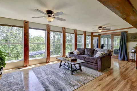 Living - 116 Ironwood St, Shell Knob, MO 65747 photo 2 of 5