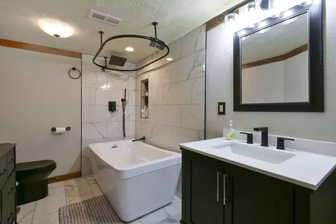 Bath - 116 Ironwood St, Shell Knob, MO 65747 photo 4 of 4
