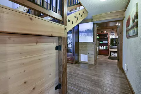 Entry Way - 116 Ironwood St, Shell Knob, MO 65747 photo 3 of 5
