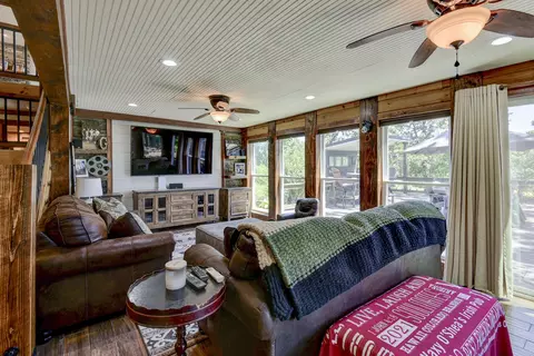Living - 116 Ironwood St, Shell Knob, MO 65747 photo 4 of 5