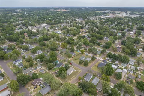 View/Area - 700 Frisco St, Monett, MO 65708 photo 7 of 9