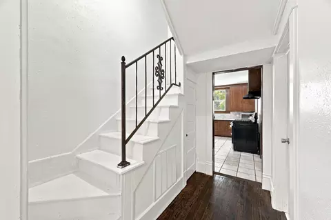 Entry Way - 700 Frisco St, Monett, MO 65708 photo 1 of 4