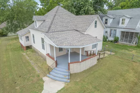 Exterior - 700 Frisco St, Monett, MO 65708 photo 3 of 7