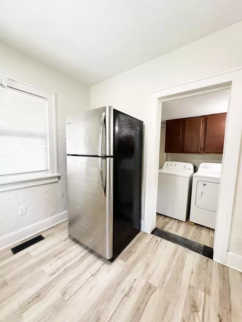 Kitchen - 1183 S Pennsylvania Ave, Springfield, MO 65807 photo 7 of 7