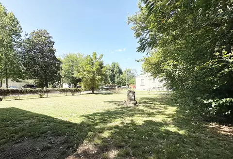 Exterior - 1183 S Pennsylvania Ave, Springfield, MO 65807 photo 7 of 8