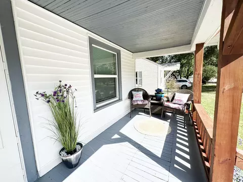 Exterior - 1183 S Pennsylvania Ave, Springfield, MO 65807 photo 4 of 8