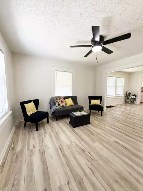 Living - 1183 S Pennsylvania Ave, Springfield, MO 65807 photo 1 of 4